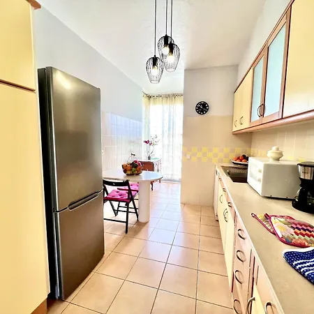 Sun & By Homing * لاغوس