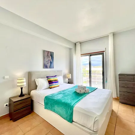 Apartment Sun & By Homing