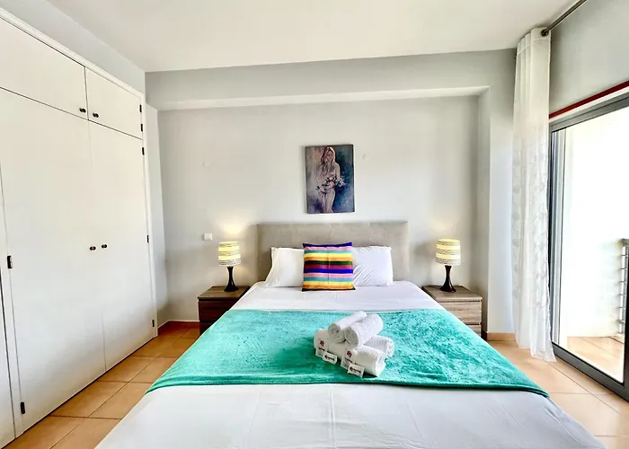 Sun & By Homing 拉哥斯