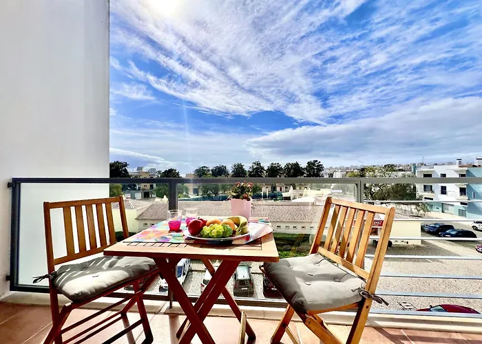 아파트 Sun & By Homing 라고스